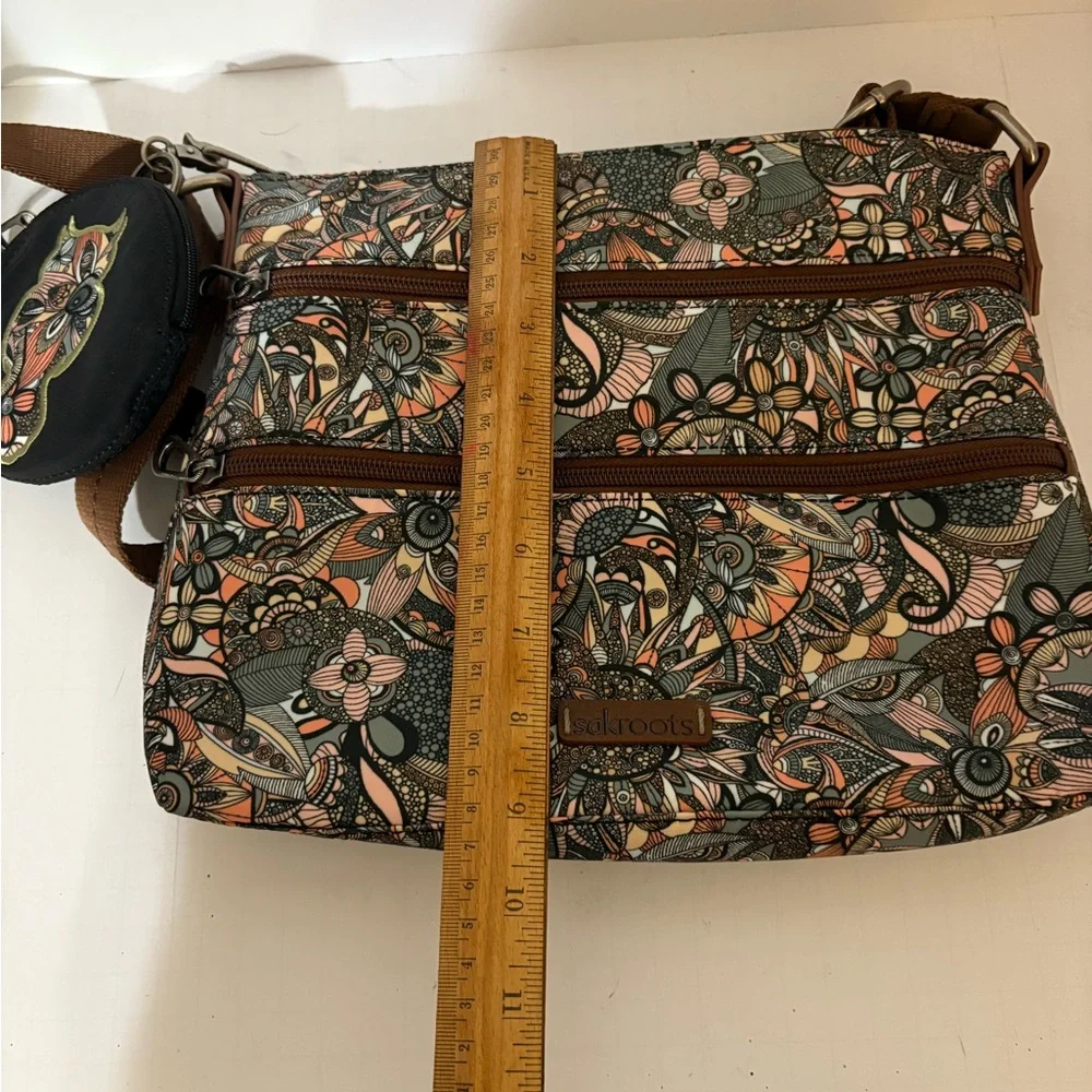 Sakroots Artist Circle Flat Crossbody Floral Patterned Shoulder Bag